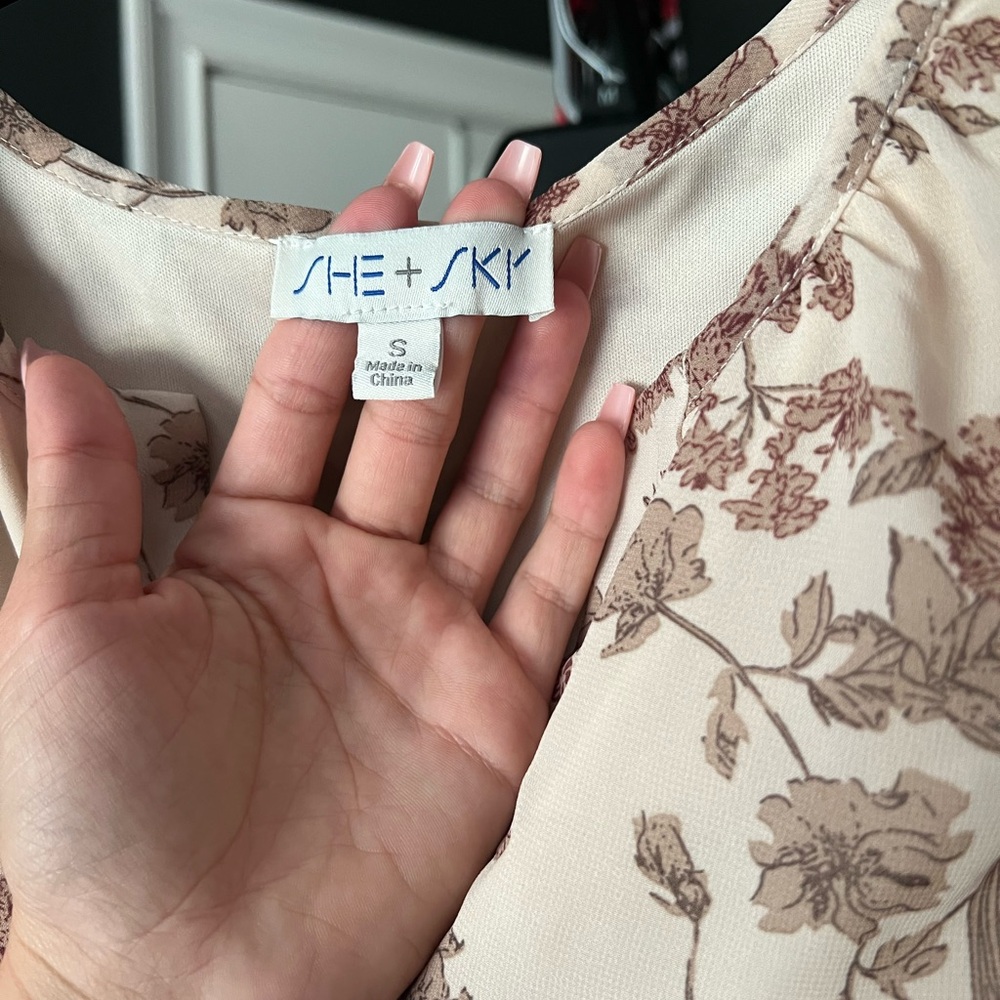 She + Sky Cream Floral Long Sleeve Maxi Dress - Picture 3 of 3